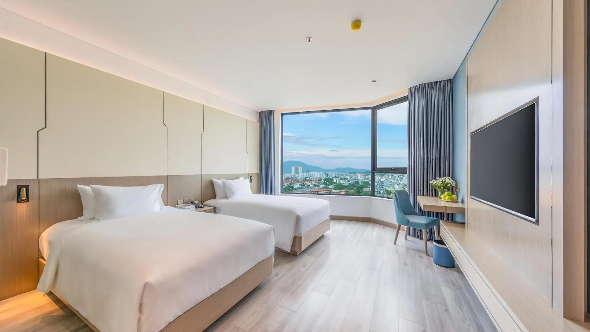 Awaken Da Nang Hotel 5*,