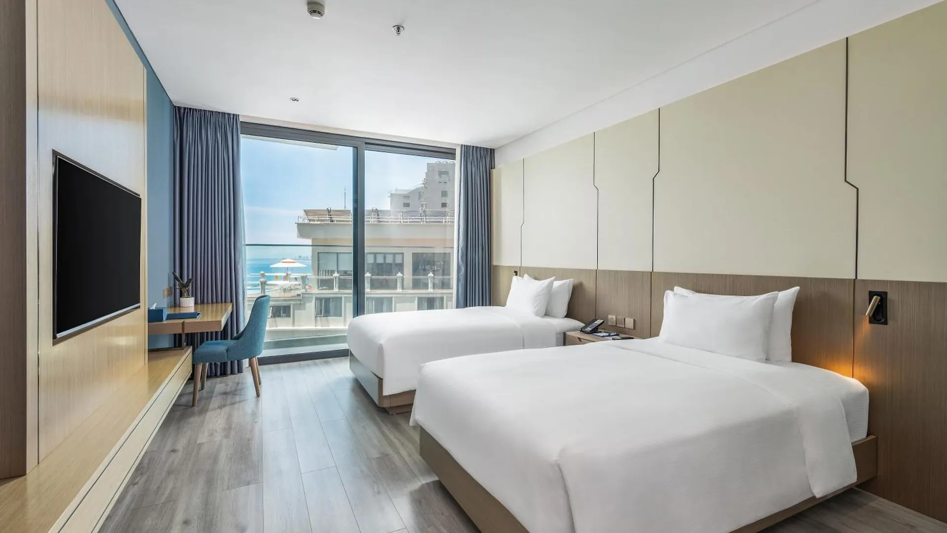 Awaken Da Nang Hotel