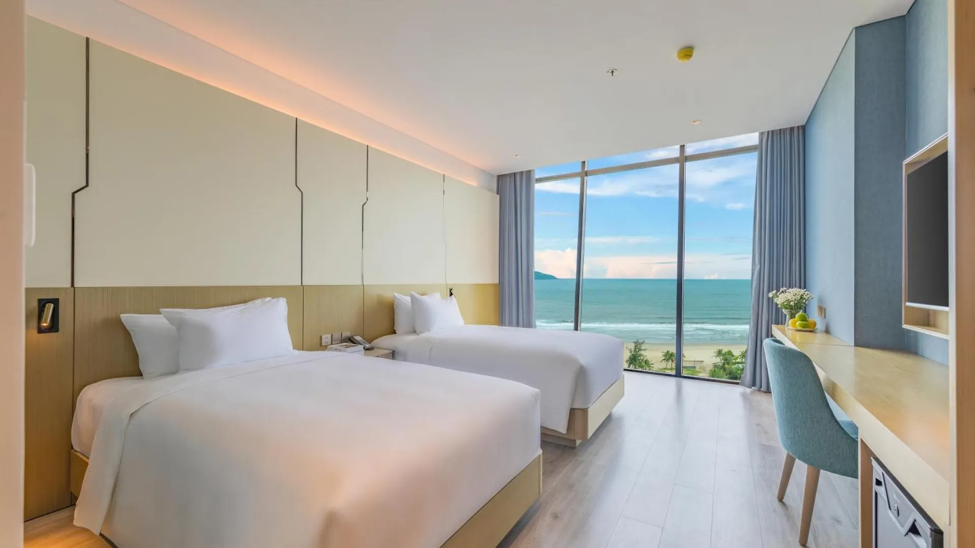 Awaken Da Nang Hotel 5*,  Vietnam