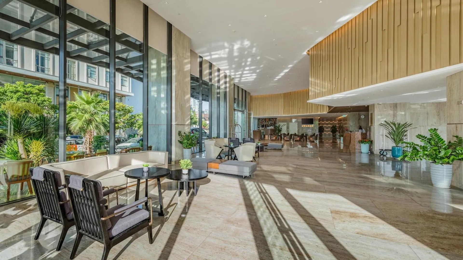 Awaken Da Nang Hotel
