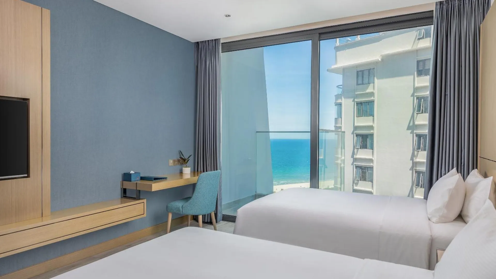 Awaken Da Nang Hotel