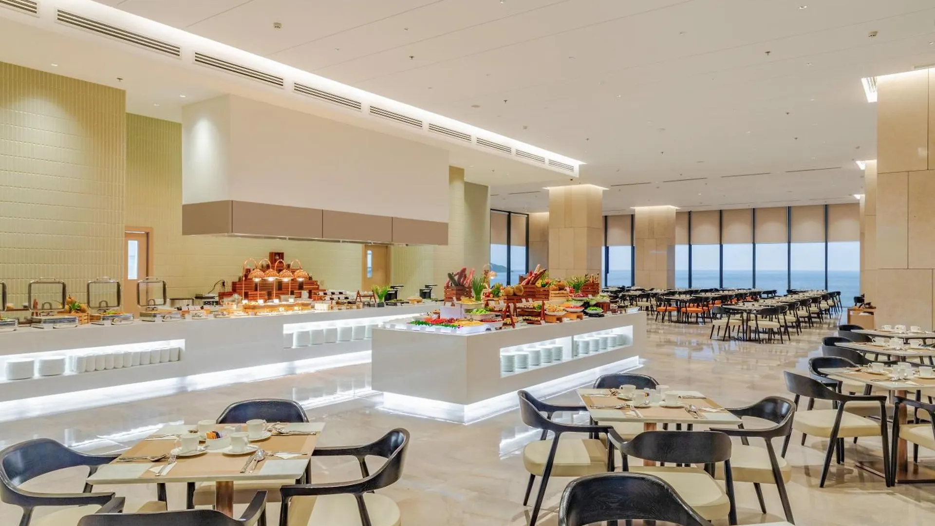 Awaken Da Nang Hotel